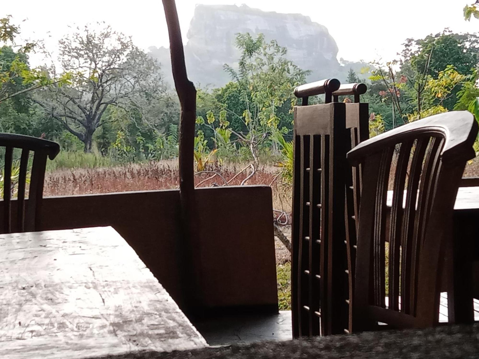 Sigiriya Rock Gate Resort Exterior photo