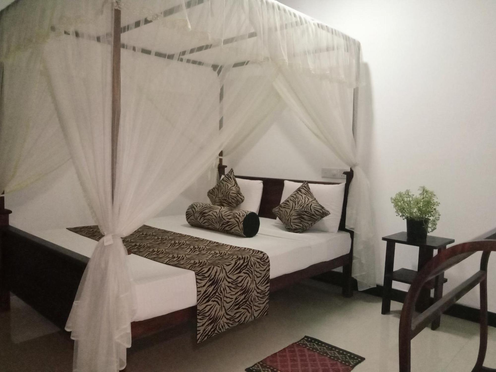 Sigiriya Rock Gate Resort Exterior photo